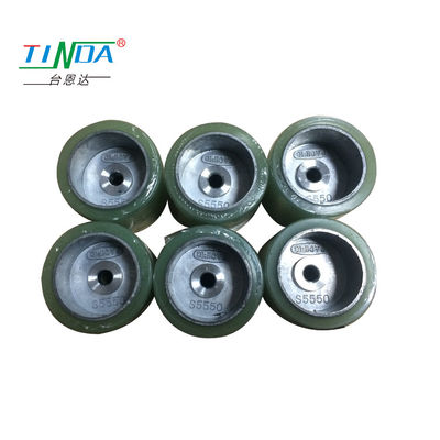 High Precision Rubber Feed Rollers For Sewing Smooth Surface Treatment
